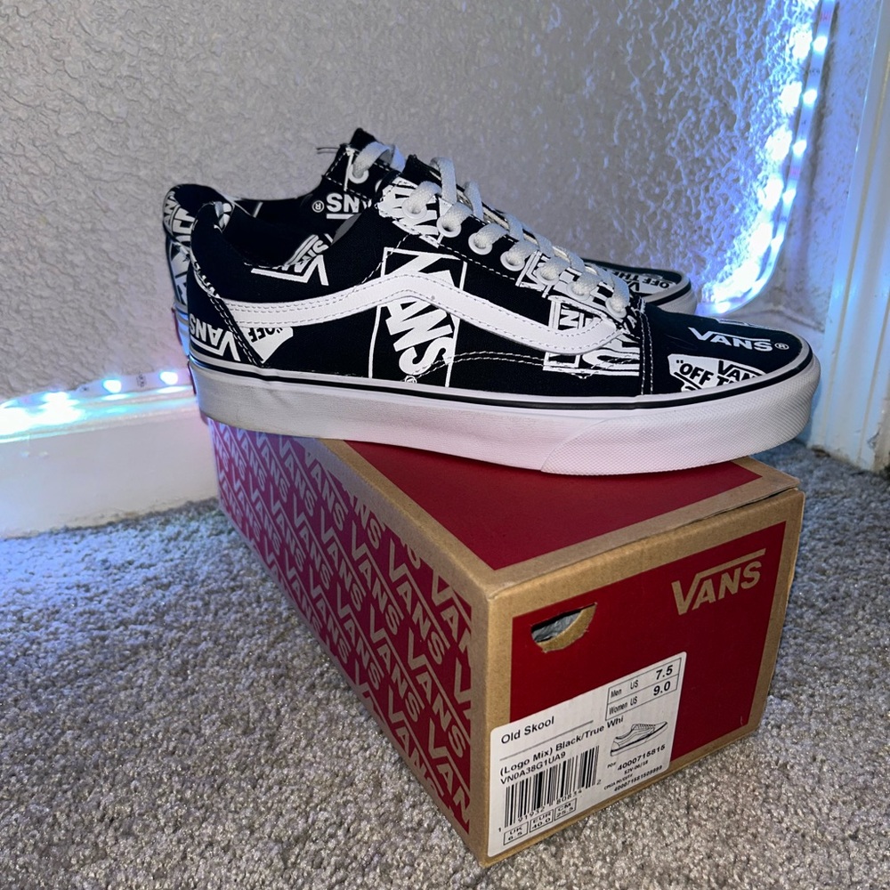 Old Skool Logo Mix Black/Wht